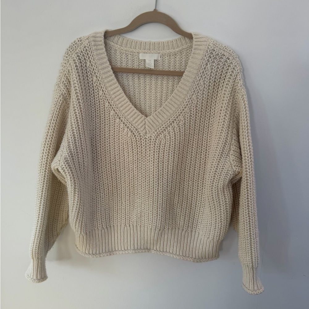 H&M Neutral Cream V-Neck Chunky Knit Sweater